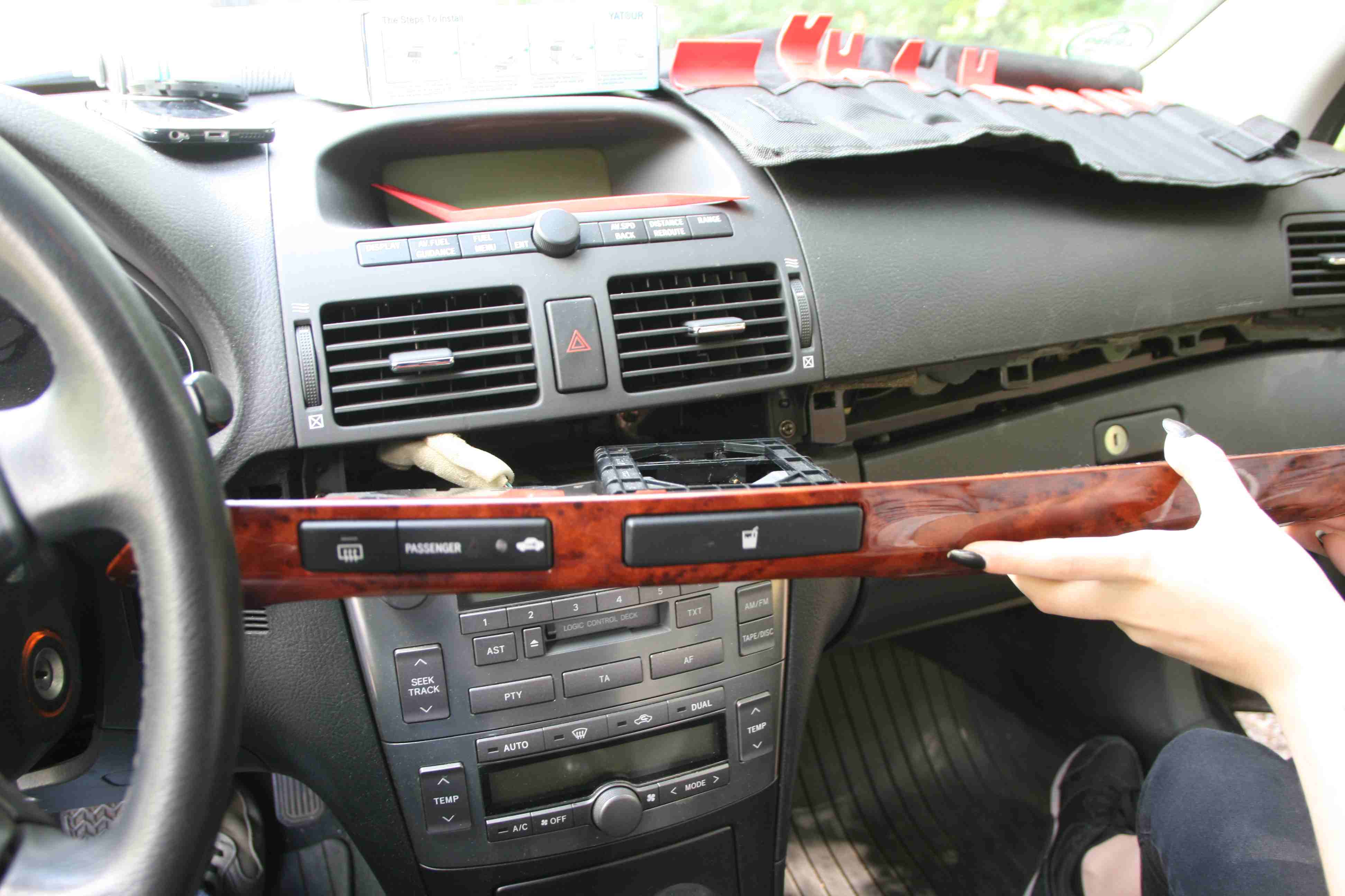 Bluetooth nachrüsten beim Toyota Avensis T25 Das