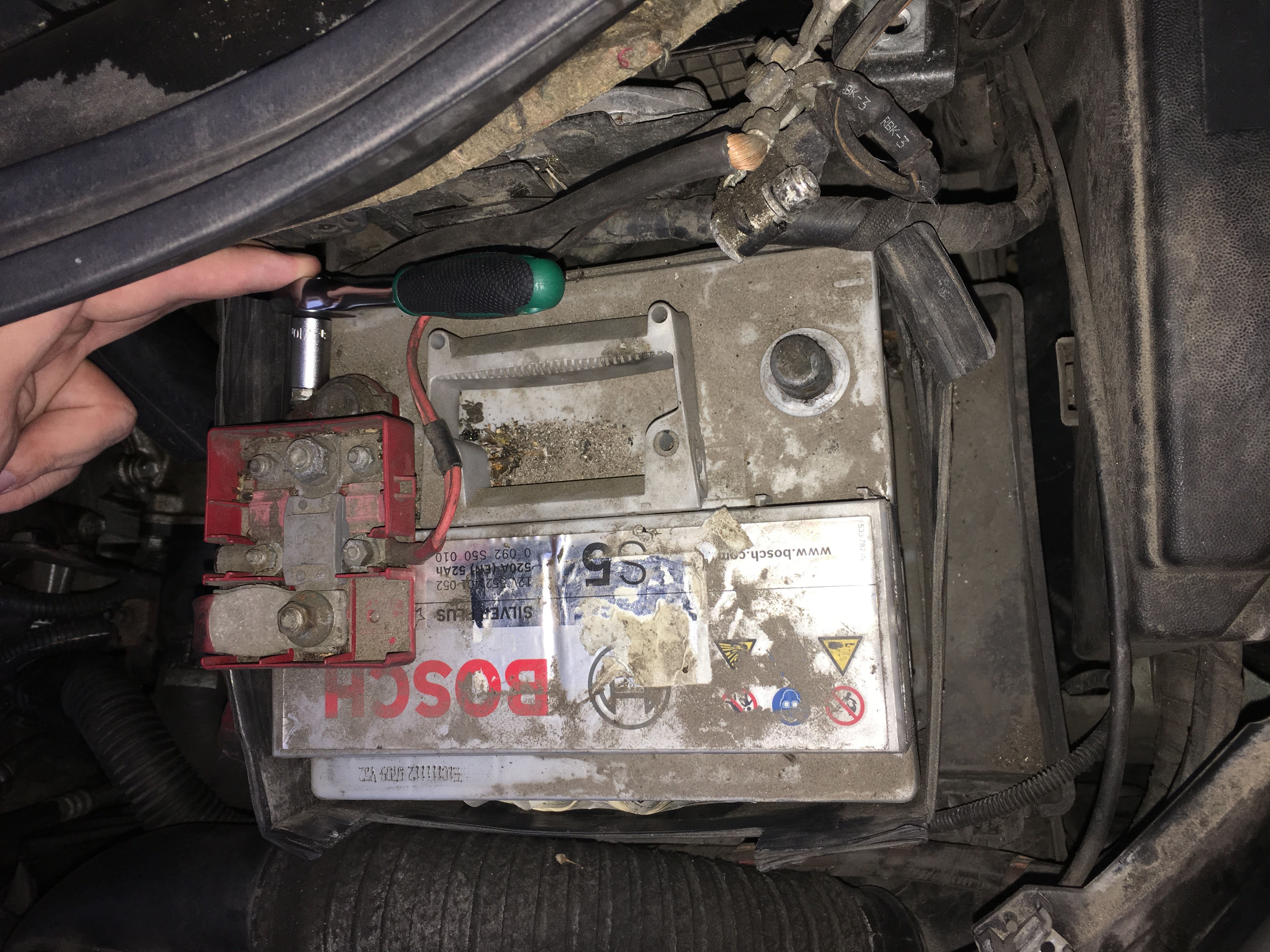Batteriepolabdeckung Renault Scenic II - Warum verlegen
